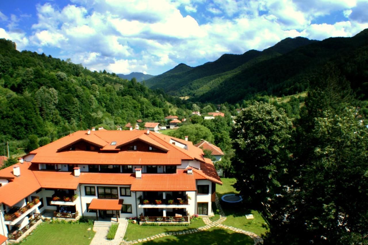 Отель Spa Hotel Planinata Рибарица-11