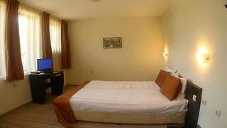 Отель Spa Hotel Planinata Рибарица Двухместный номер с 2 отдельными кроватями-6